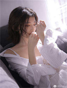 《蝴蝶之吻》-动漫美女100%露出奶头